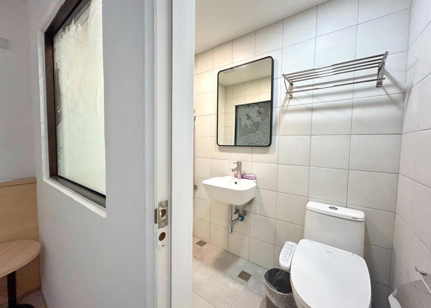 טאינאן Yan Bin Hotel מראה חיצוני תמונה