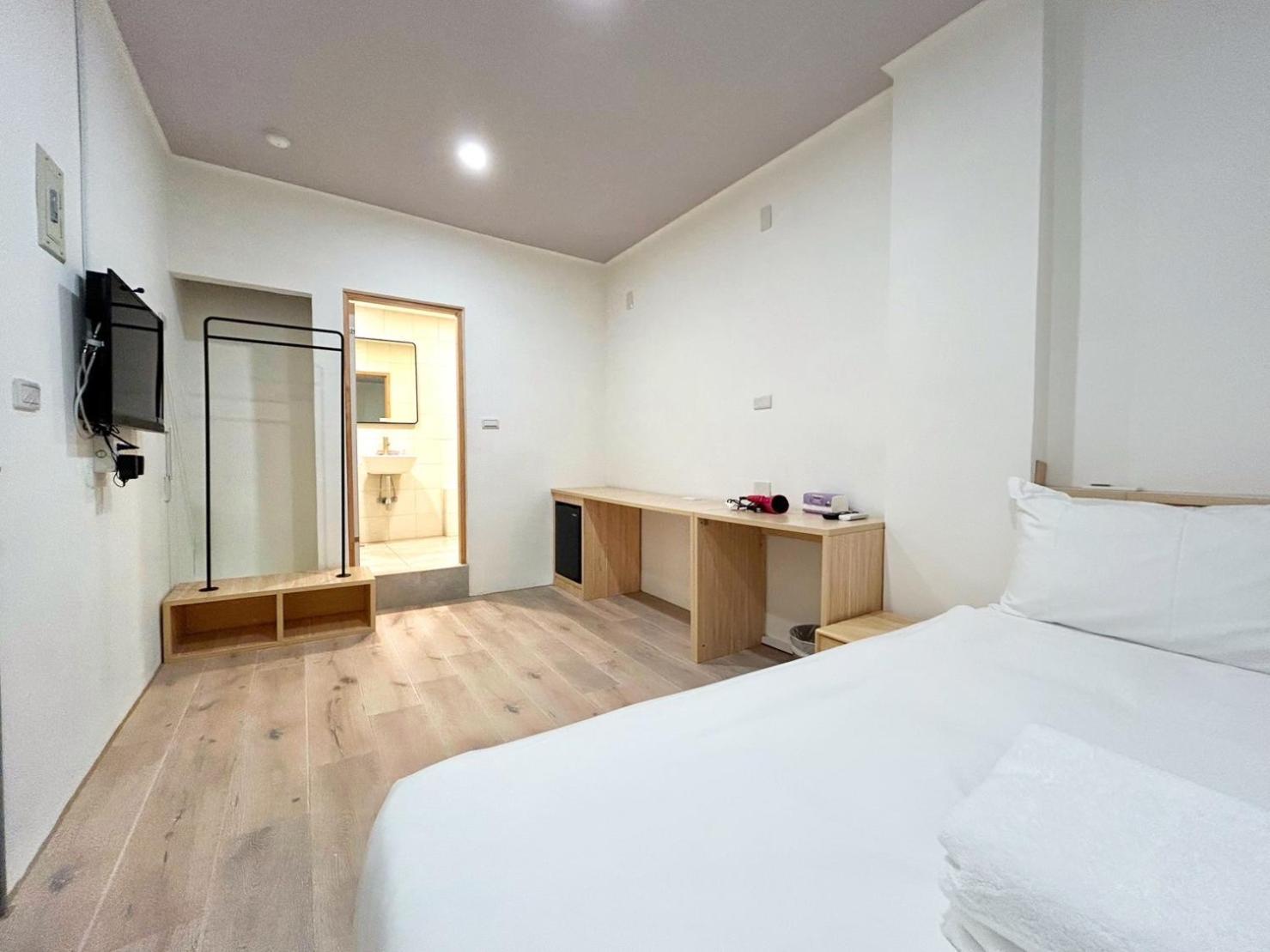 טאינאן Yan Bin Hotel מראה חיצוני תמונה