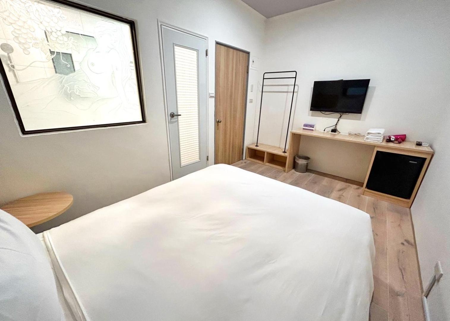 טאינאן Yan Bin Hotel מראה חיצוני תמונה